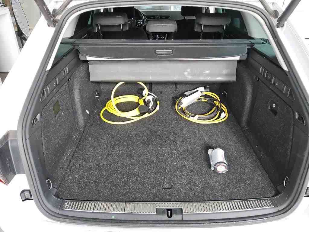 Fahrzeugabbildung SKODA Superb Combi Style 1.4l TSI iV 160kW 6-Gang-DSG