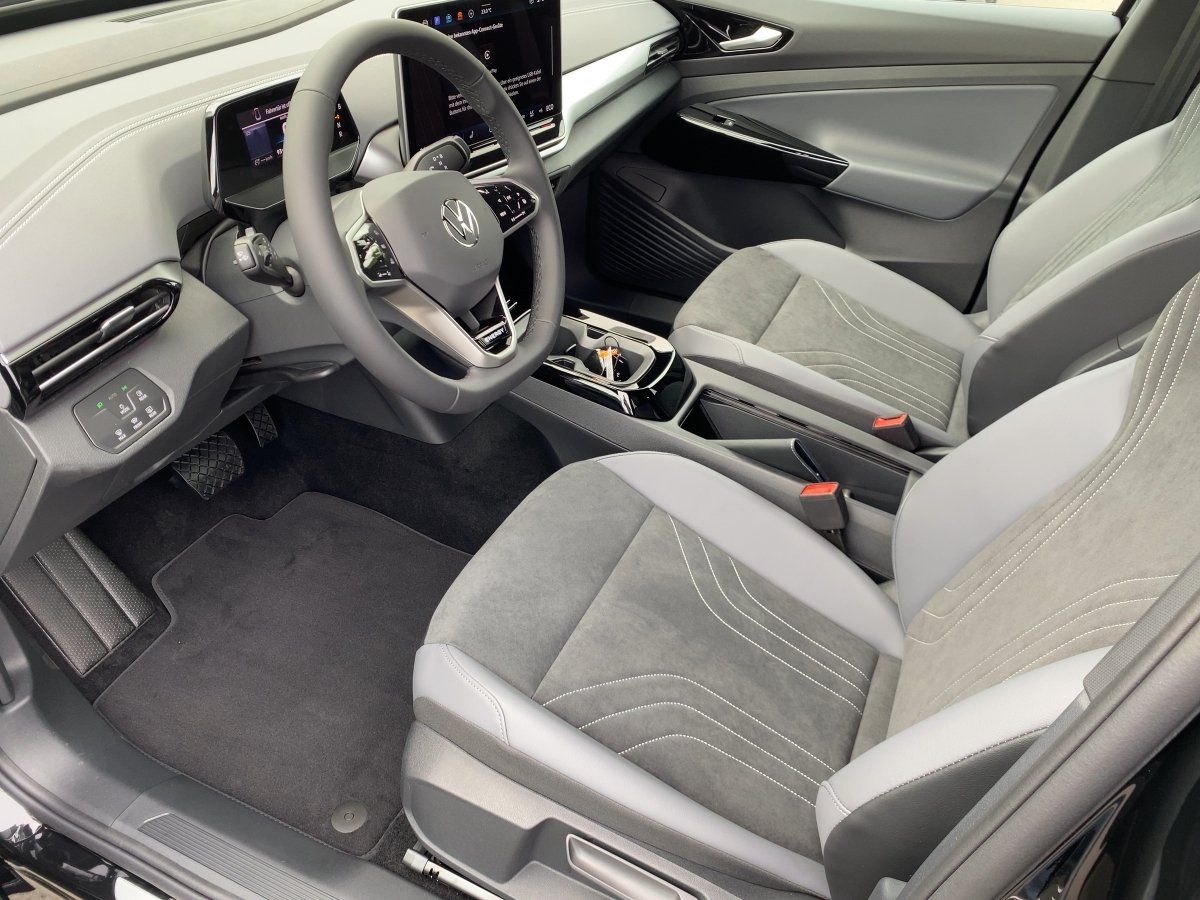 Fahrzeugabbildung Volkswagen ID.4 Pure ENERGY 52 kWh Navi eKlappe Keyless ACC