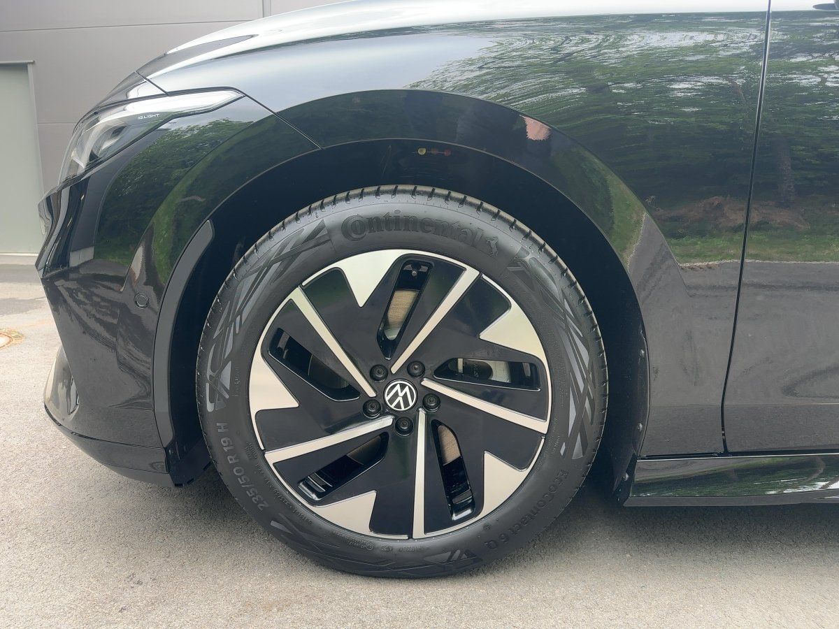 Fahrzeugabbildung Volkswagen ID.7 Tourer Pro S 86 kWh Nav 360° eSitze IQ.Ligh