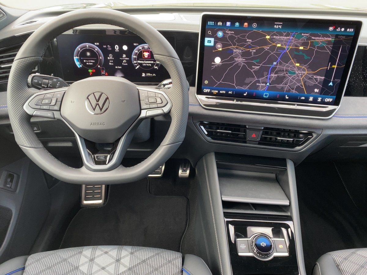 Fahrzeugabbildung Volkswagen Tiguan TDI 4M R-Line AHK Standhzg Pano Navi 360°