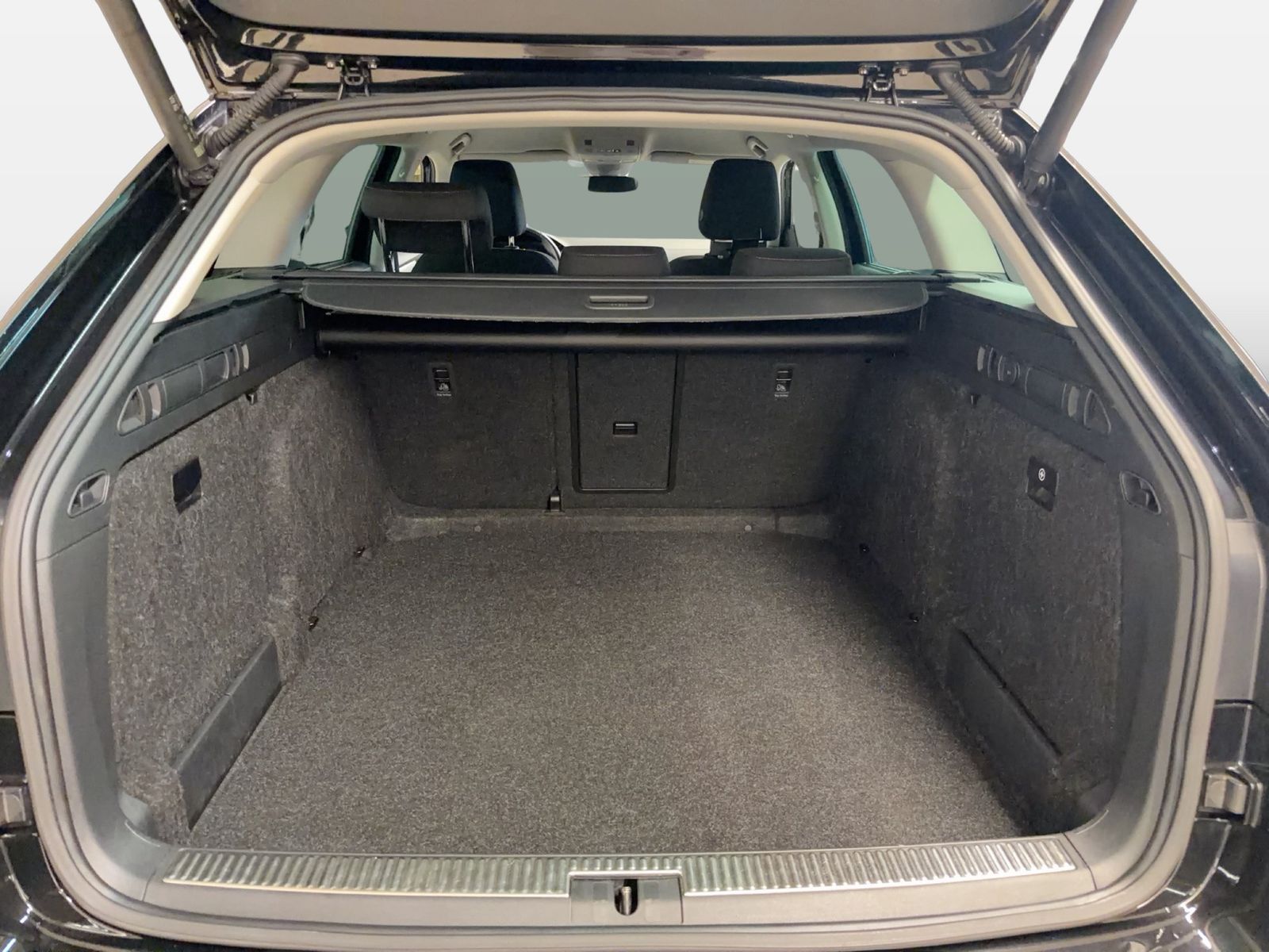 Fahrzeug autohaus mense Fahrzeugabbildung SKODA Superb Combi 2.0 TDI Ambition Standhzg|4xSHZG|LM