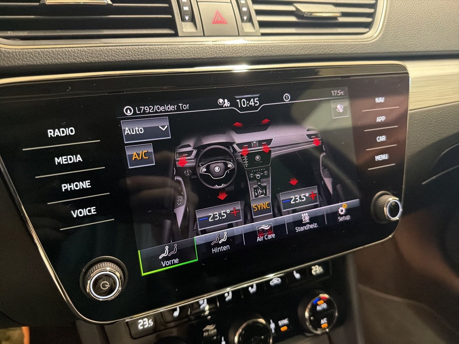 Fahrzeug autohaus mense Fahrzeugabbildung SKODA Superb Combi 2.0 TDI Ambition Standhzg|4xSHZG|LM