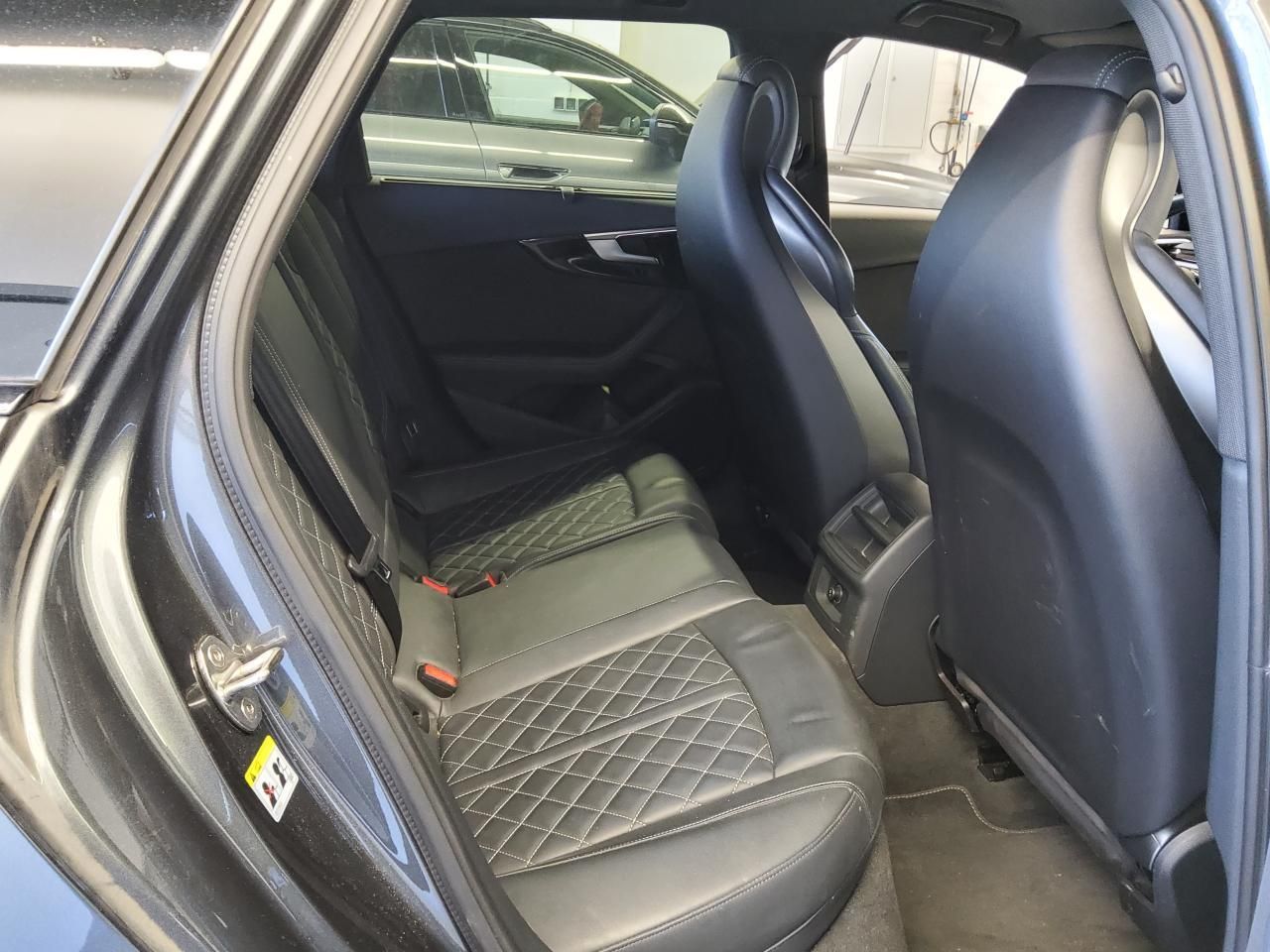 Fahrzeugabbildung Audi A4 Avant 35 TDI S line 2023 (Facelift) LED|Navi