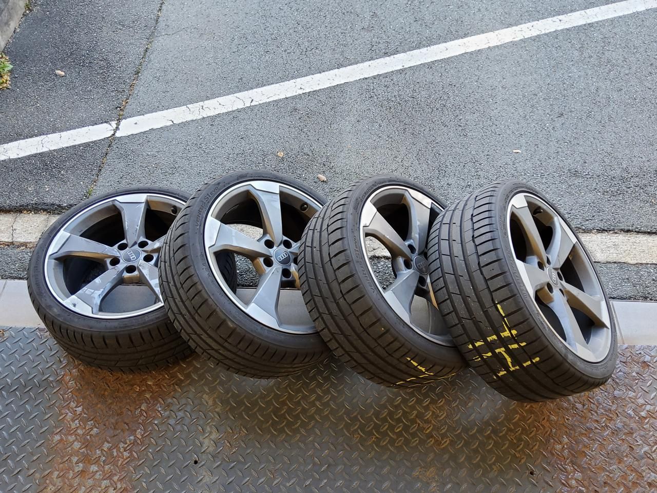 Fahrzeugabbildung Audi A4 Avant 35 TDI S line 2023 (Facelift) LED|Navi