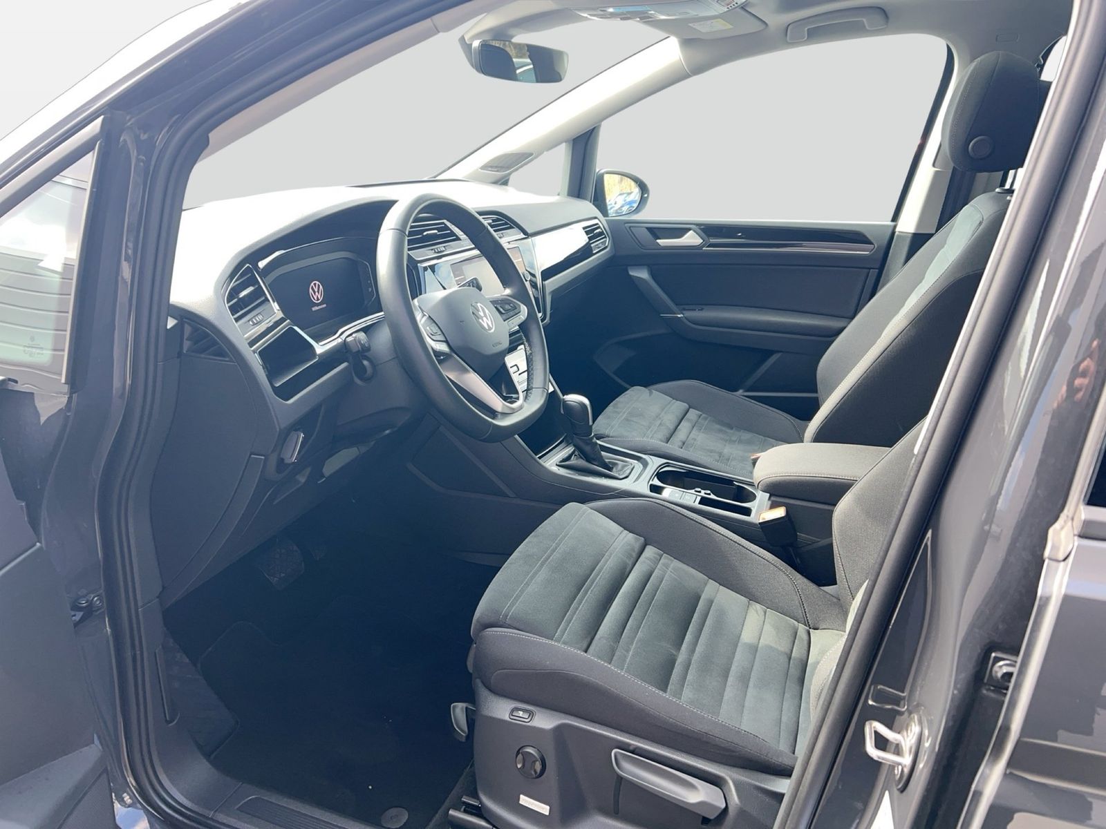 Fahrzeugabbildung Volkswagen Touran 2.0TDI DSG Comfortline IQ.Light|CarPlay