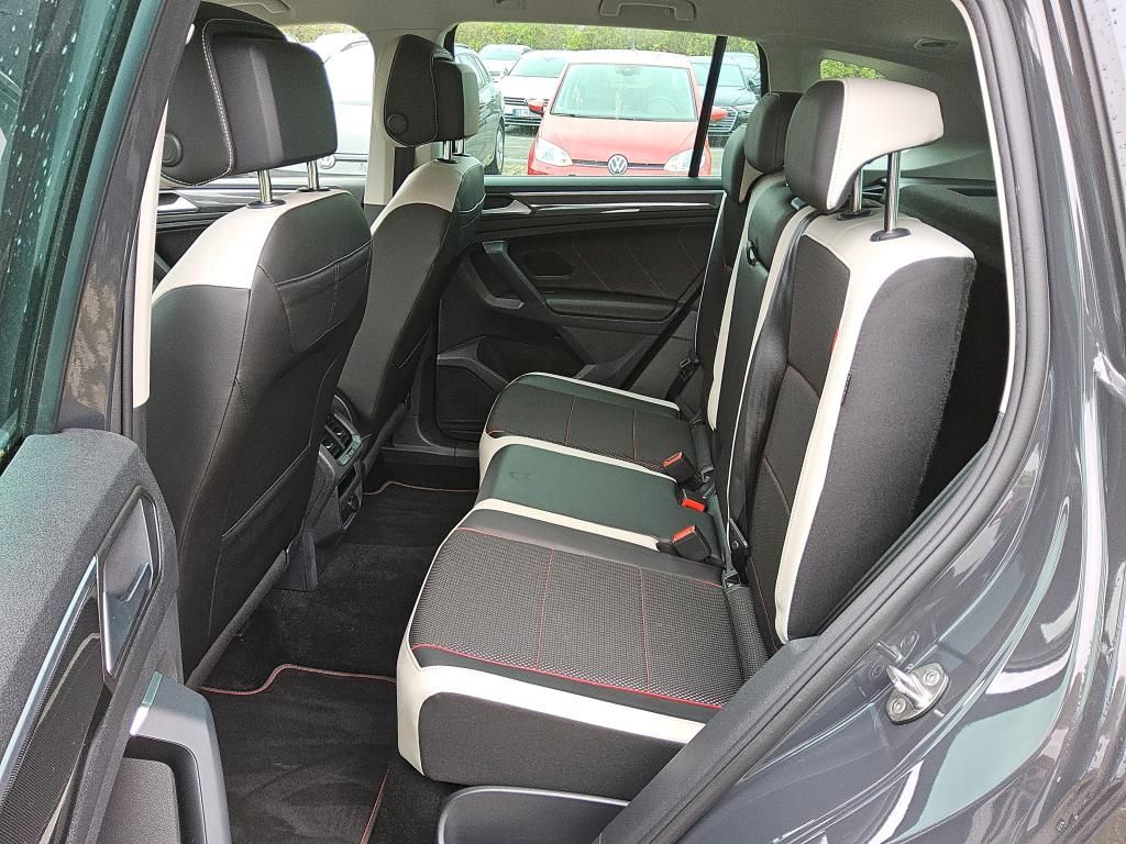 Fahrzeugabbildung Volkswagen Tiguan 2.0 TSI 4 Motion DSG Urban Sport CarPlay