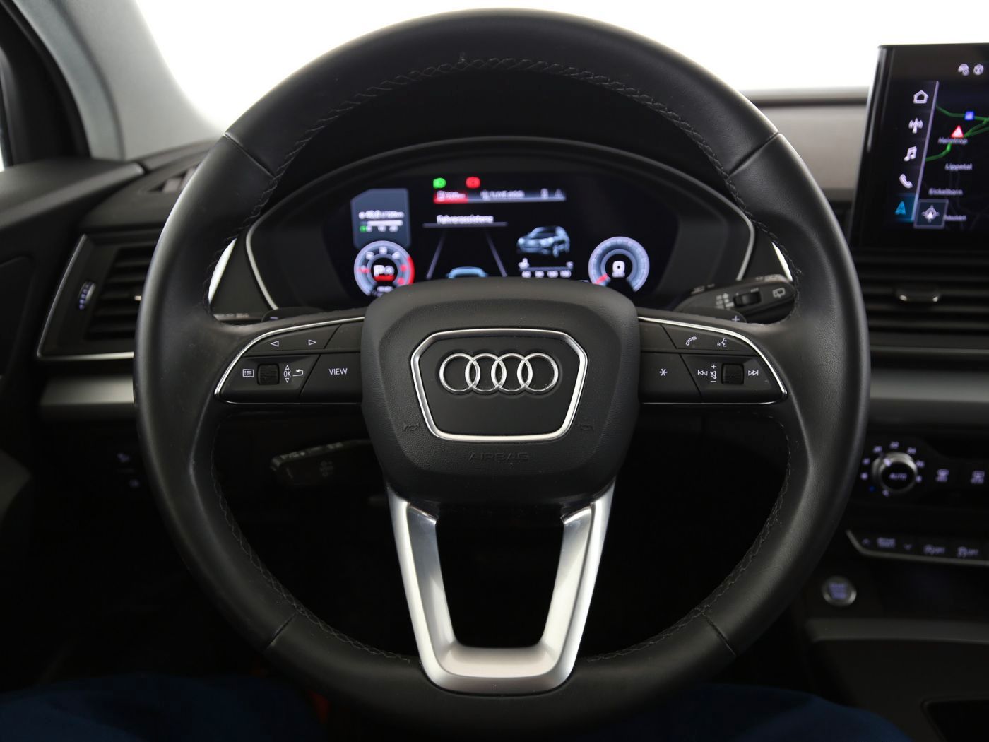 Fahrzeugabbildung Audi Q5 50 TDI quattro S line 2023 (Facelift) Matrix