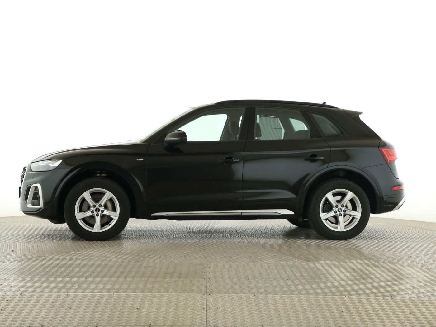 Fahrzeugabbildung Audi Q5 50 TDI quattro S line 2023 (Facelift) Matrix