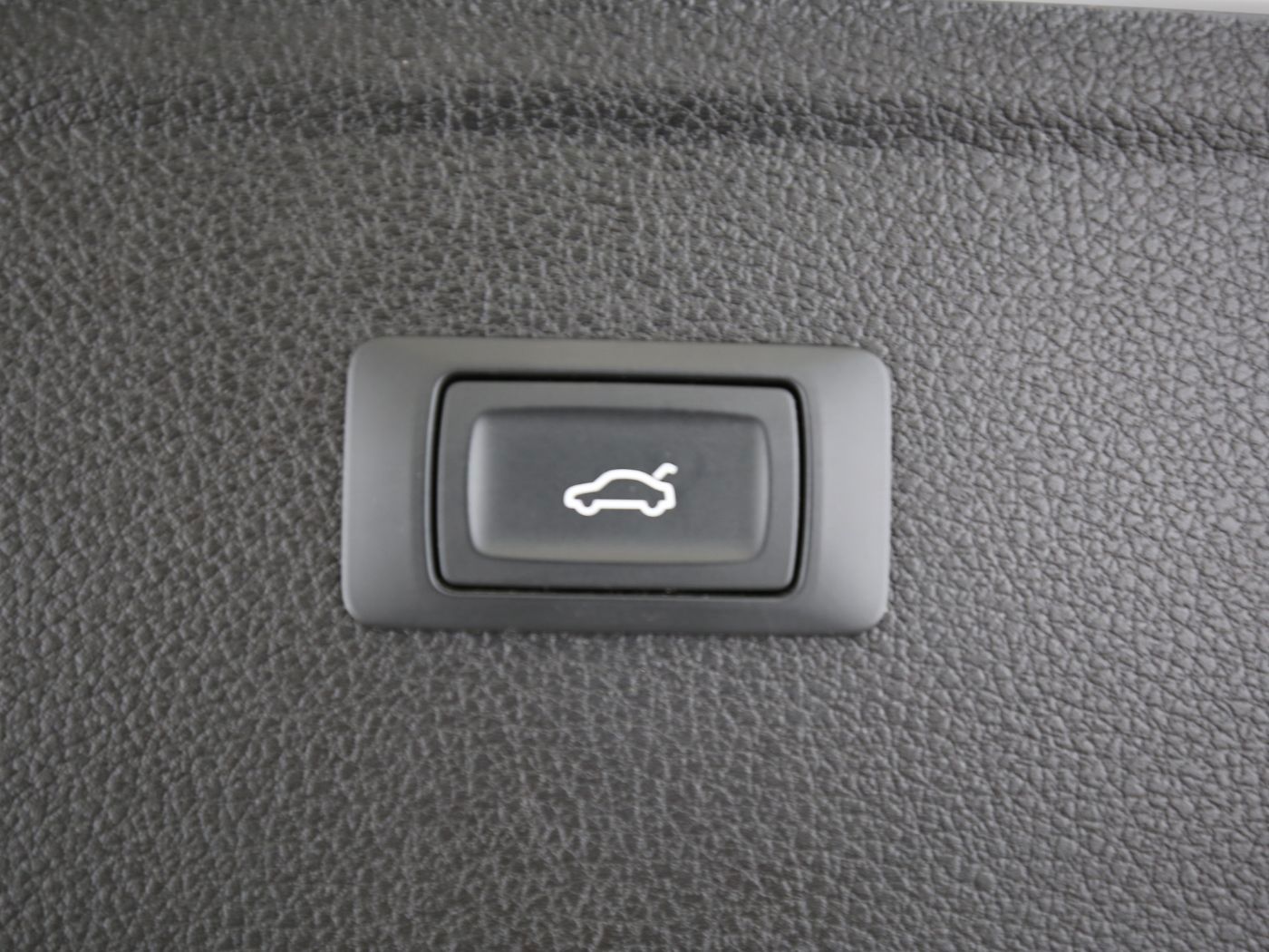 Fahrzeugabbildung Audi Q5 40 TDI quattro S tronic advanced AHK|HUD|ACC