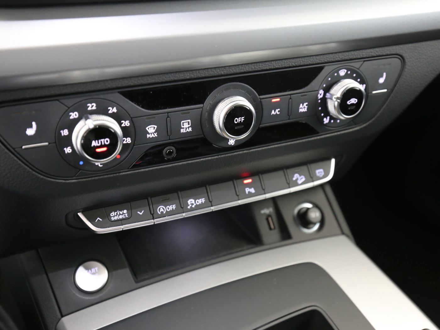 Fahrzeugabbildung Audi Q5 40 TDI quattro S tronic advanced AHK|HUD|ACC