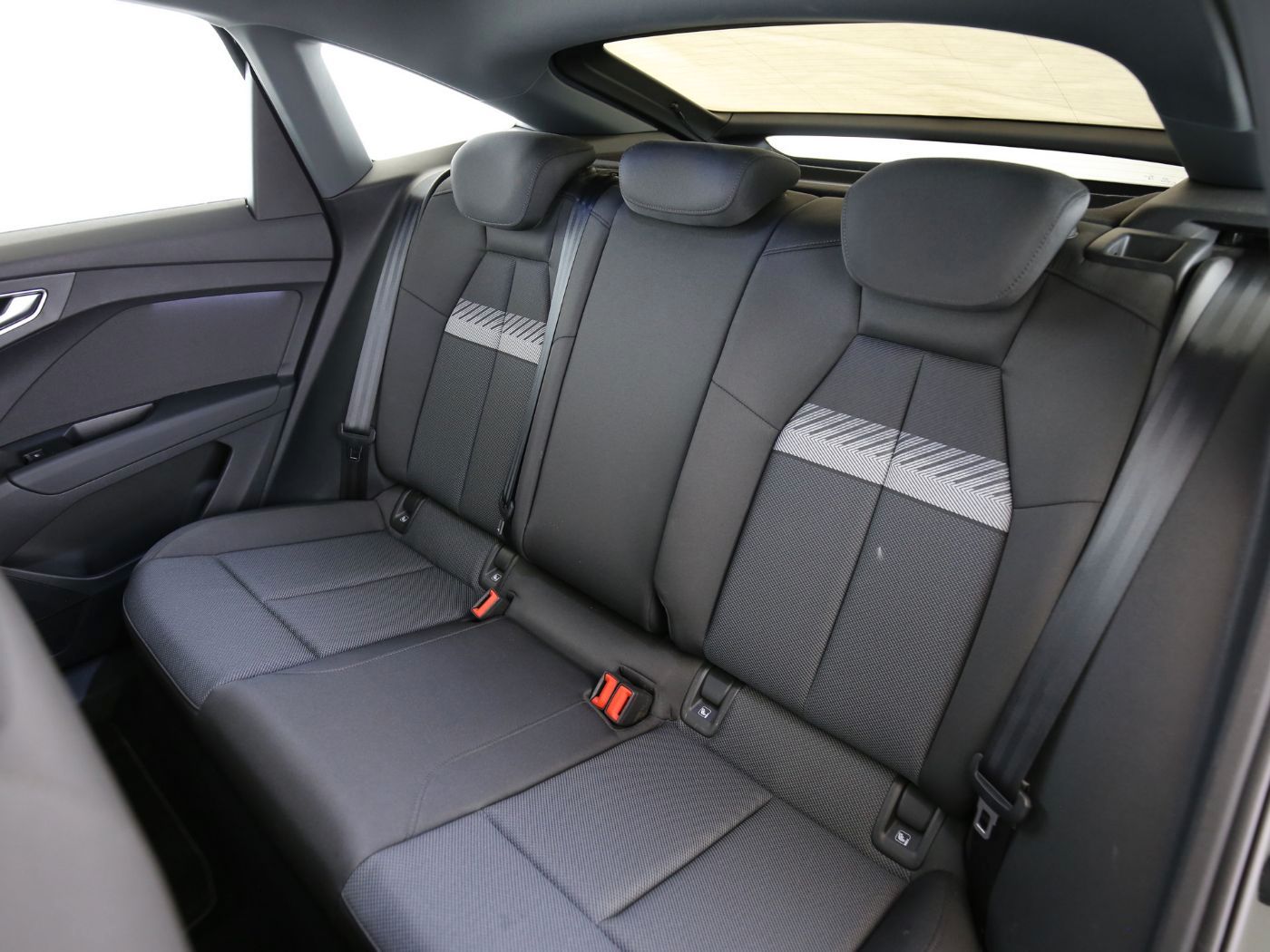 Fahrzeugabbildung Audi Q4 e-tron Sportback 40 e-tron 2023 Matrix|ACC|LM