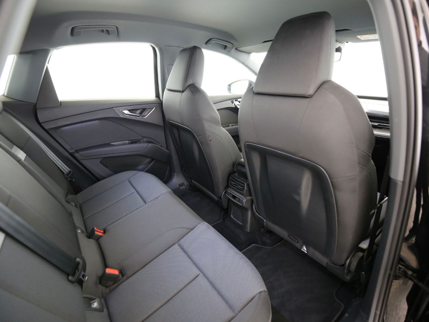 Fahrzeugabbildung Audi Q4 e-tron Sportback 40 e-tron 2023 Matrix|ACC|LM
