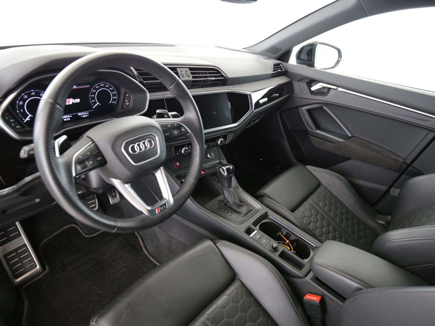 Fahrzeugabbildung Audi RS Q3 Sportback 2.5 TFSI quattro 2023 CarPlay|LM