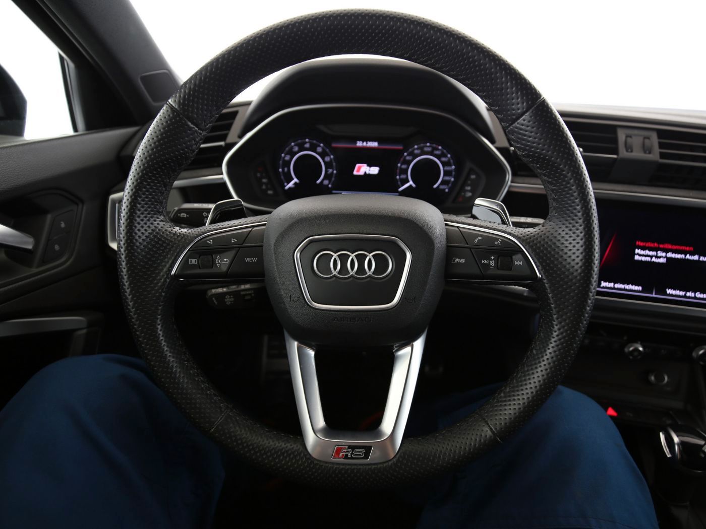 Fahrzeugabbildung Audi RS Q3 Sportback 2.5 TFSI quattro 2023 CarPlay|LM