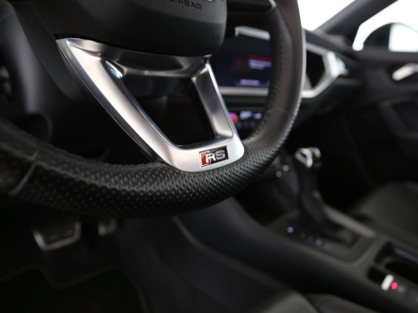Fahrzeugabbildung Audi RS Q3 Sportback 2.5 TFSI quattro 2023 CarPlay|LM