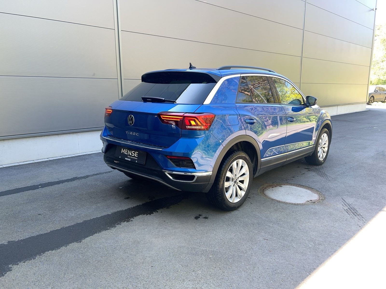 Fahrzeugabbildung Volkswagen T-Roc 2.0 TDI DSG Sport CarPlay|AHK|Standhzg|ACC