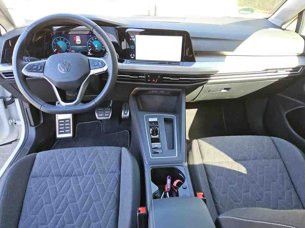 Fahrzeugabbildung Volkswagen Golf VIII 1.0 eTSI DSG Move CarPlay|ACC|LED|PDC