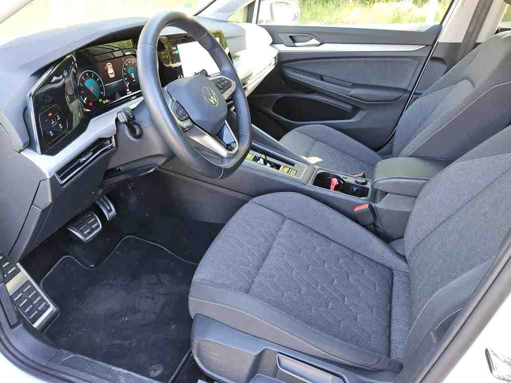 Fahrzeugabbildung Volkswagen Golf VIII 1.0 eTSI DSG Move CarPlay|ACC|LED|PDC