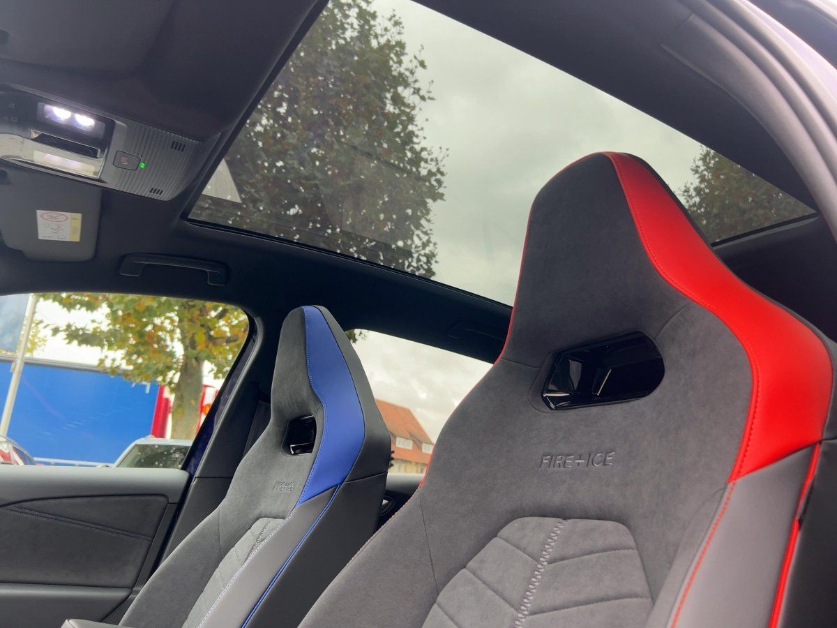 Fahrzeug autohaus mense Fahrzeugabbildung Volkswagen ID.3 GTX FIRE+ICE 79kWh AHK Pano Wärmepumpe DCC