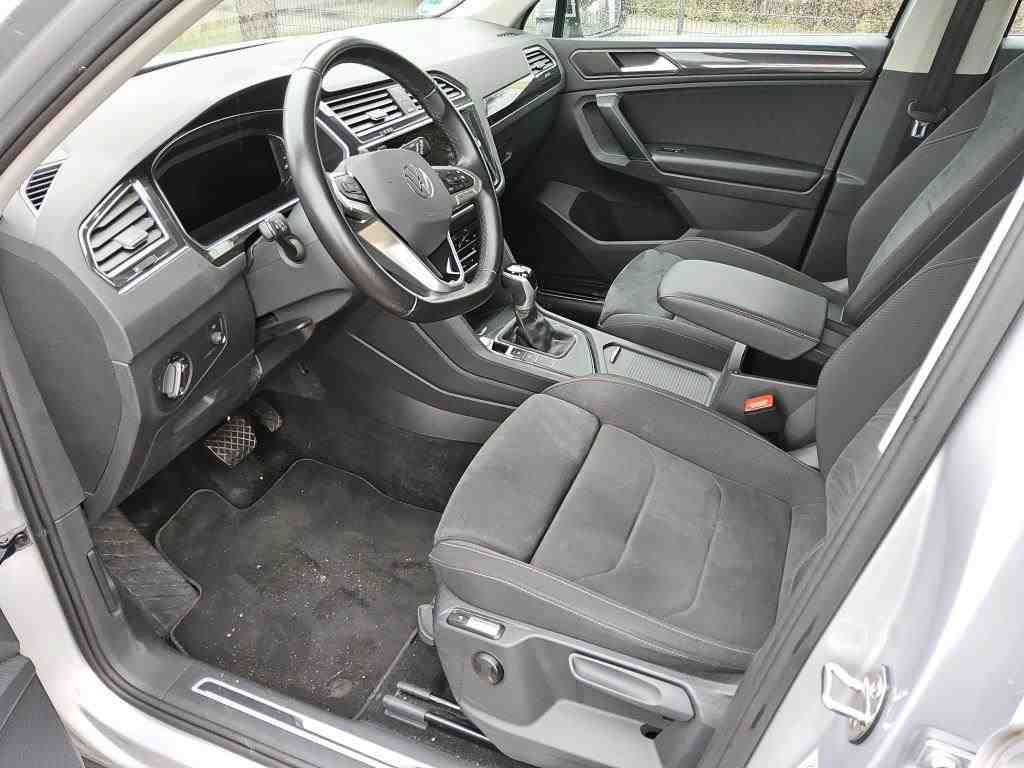 Fahrzeugabbildung Volkswagen Tiguan 1.4 eHybrid DSG Elegance IQ.Light|Matrix