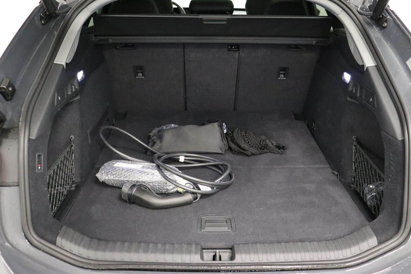 Fahrzeugabbildung Audi A6 Avant e-tron S line B&O|AHK|HUD|Luft|Pano|ACC