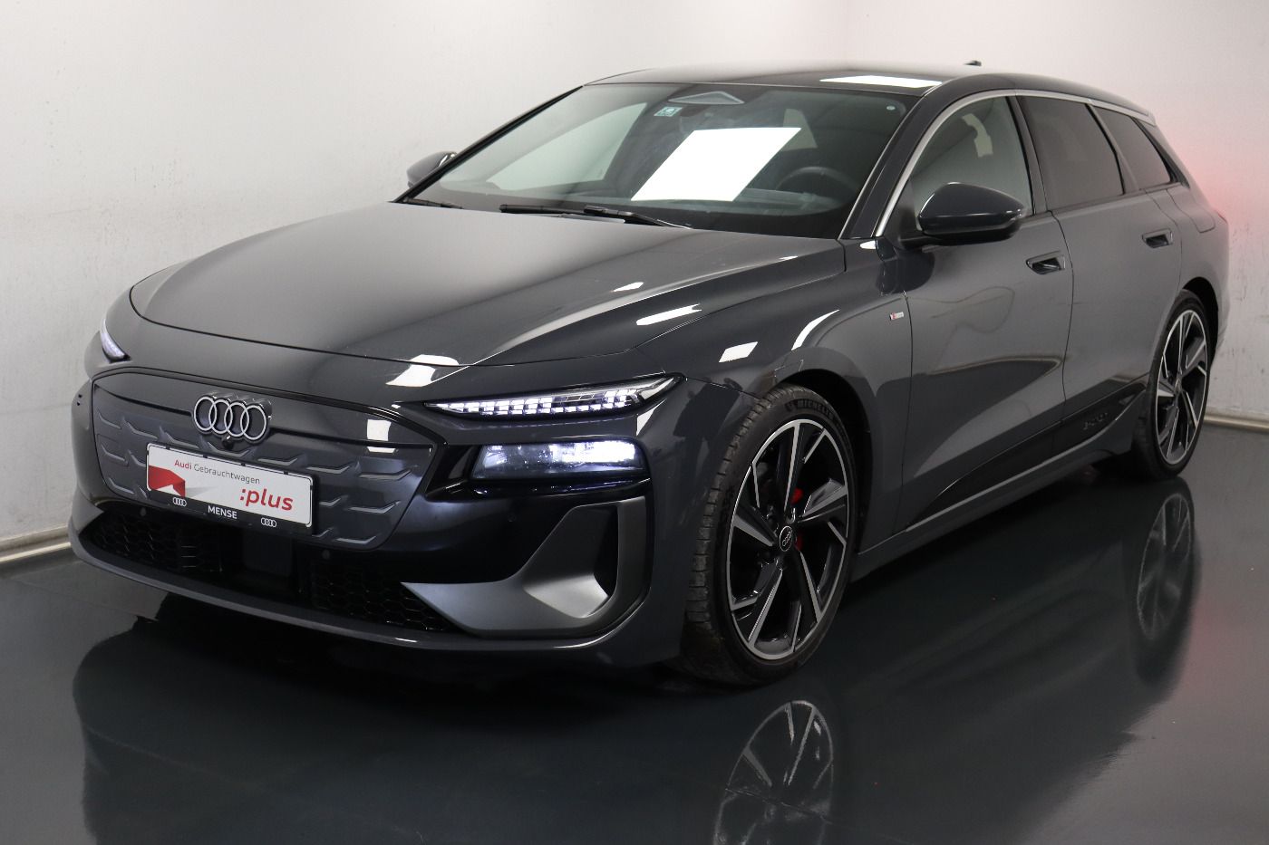 Fahrzeugabbildung Audi A6 Avant e-tron S line B&O|AHK|HUD|Luft|Pano|ACC