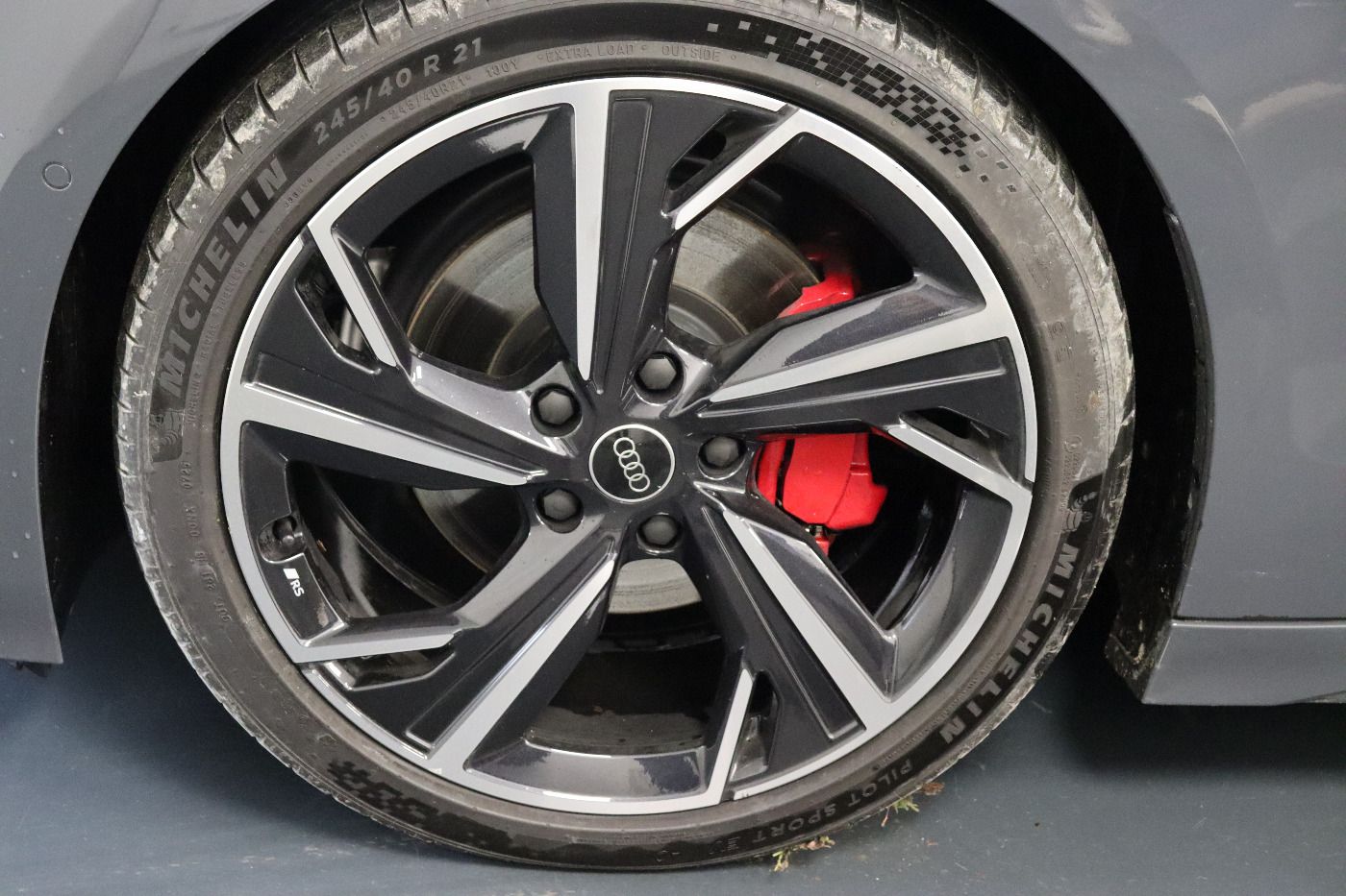 Fahrzeugabbildung Audi A6 Avant e-tron S line B&O|AHK|HUD|Luft|Pano|ACC