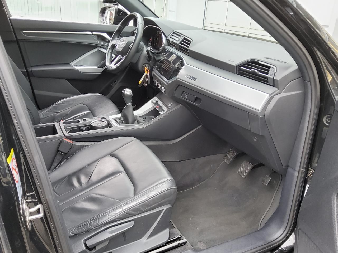 Fahrzeugabbildung Audi Q3 Sportback 35 TDI S line 2024 CarPlay|AHK|LED