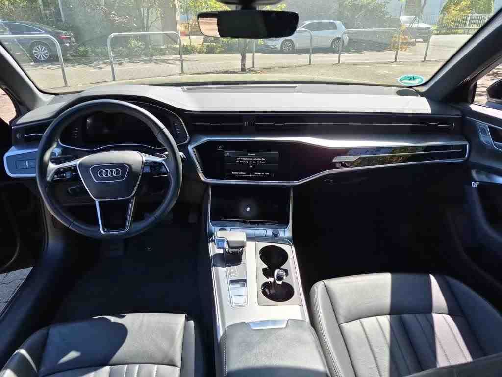 Fahrzeugabbildung Audi A6 Avant 2.0 TFSI quattro S- tronic Design Pano