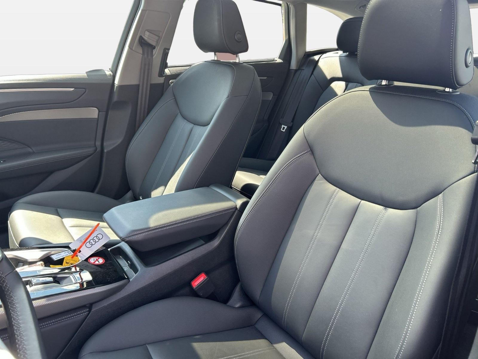 Fahrzeug autohaus mense Fahrzeugabbildung Audi A6 Avant TDI quattro 150 kW S tronic B&O|AHK|HUD - mit KI generiert/bearbeitet