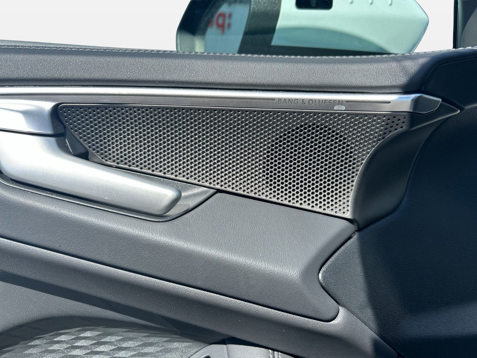 Fahrzeug autohaus mense Fahrzeugabbildung Audi A6 Avant TDI quattro 150 kW S tronic B&O|AHK|HUD - mit KI generiert/bearbeitet