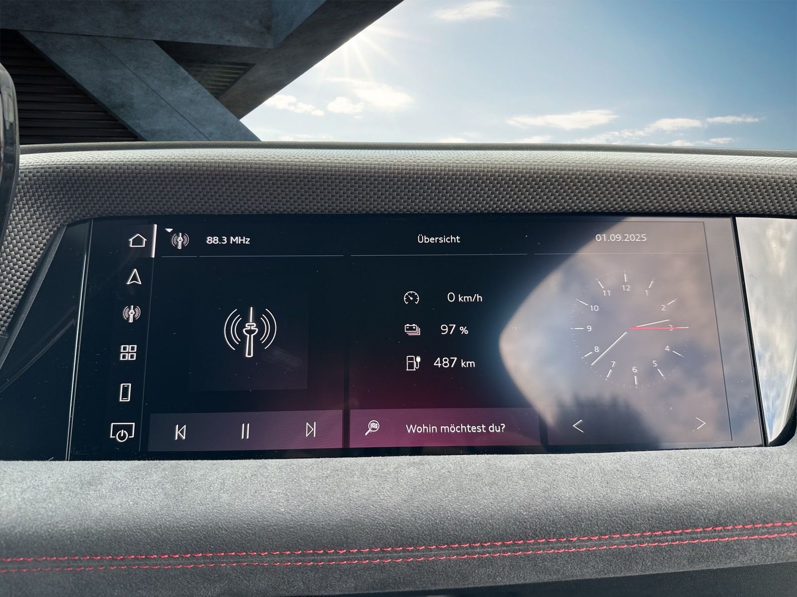 Fahrzeugabbildung Audi A6 Avant e-tron quattro 315 kW B&O|AHK|HUD|Luft - mit KI generiert/bearbeitet