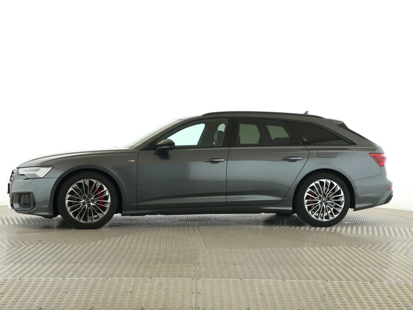 Fahrzeugabbildung Audi A6 Avant 55 TFSI e quattro sport Matrix|B&O|ACC