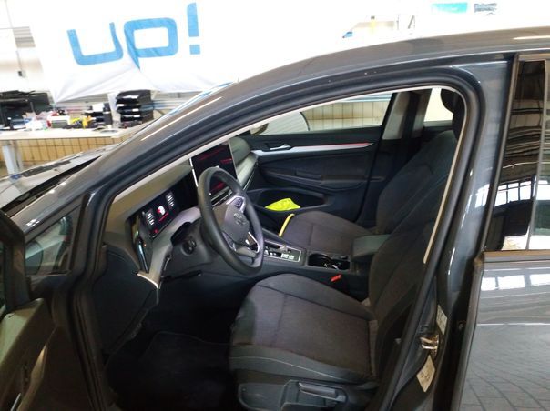 Fahrzeugabbildung Volkswagen Golf VIII 1.5 eHybrid CarPlay|ACC|LED|Navi|PDC