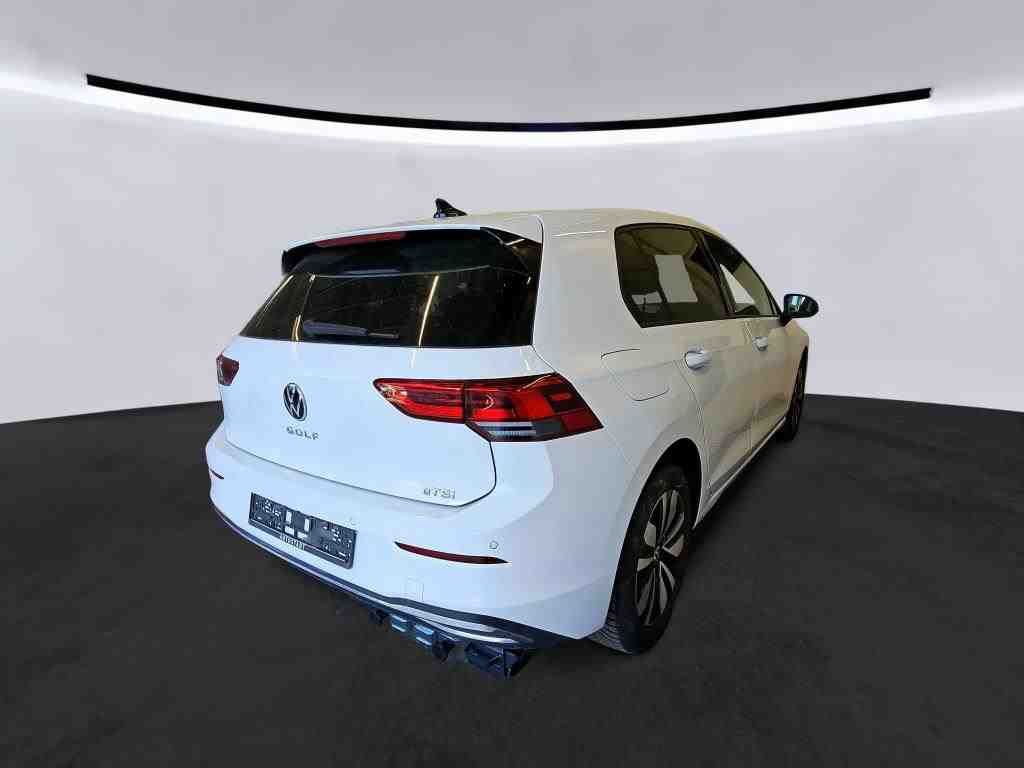 Fahrzeugabbildung Volkswagen Golf VIII 1.0 eTSI DSG Move Life CarPlay|ACC|LED