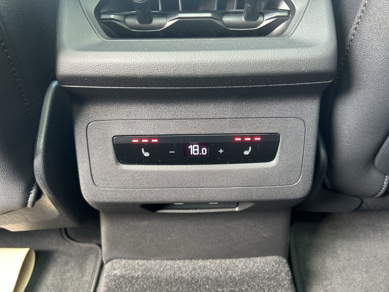 Fahrzeug autohaus mense Fahrzeugabbildung Audi SQ6 e-tron quattro Tech pro HUD|Luft|Pano|4xSHZG