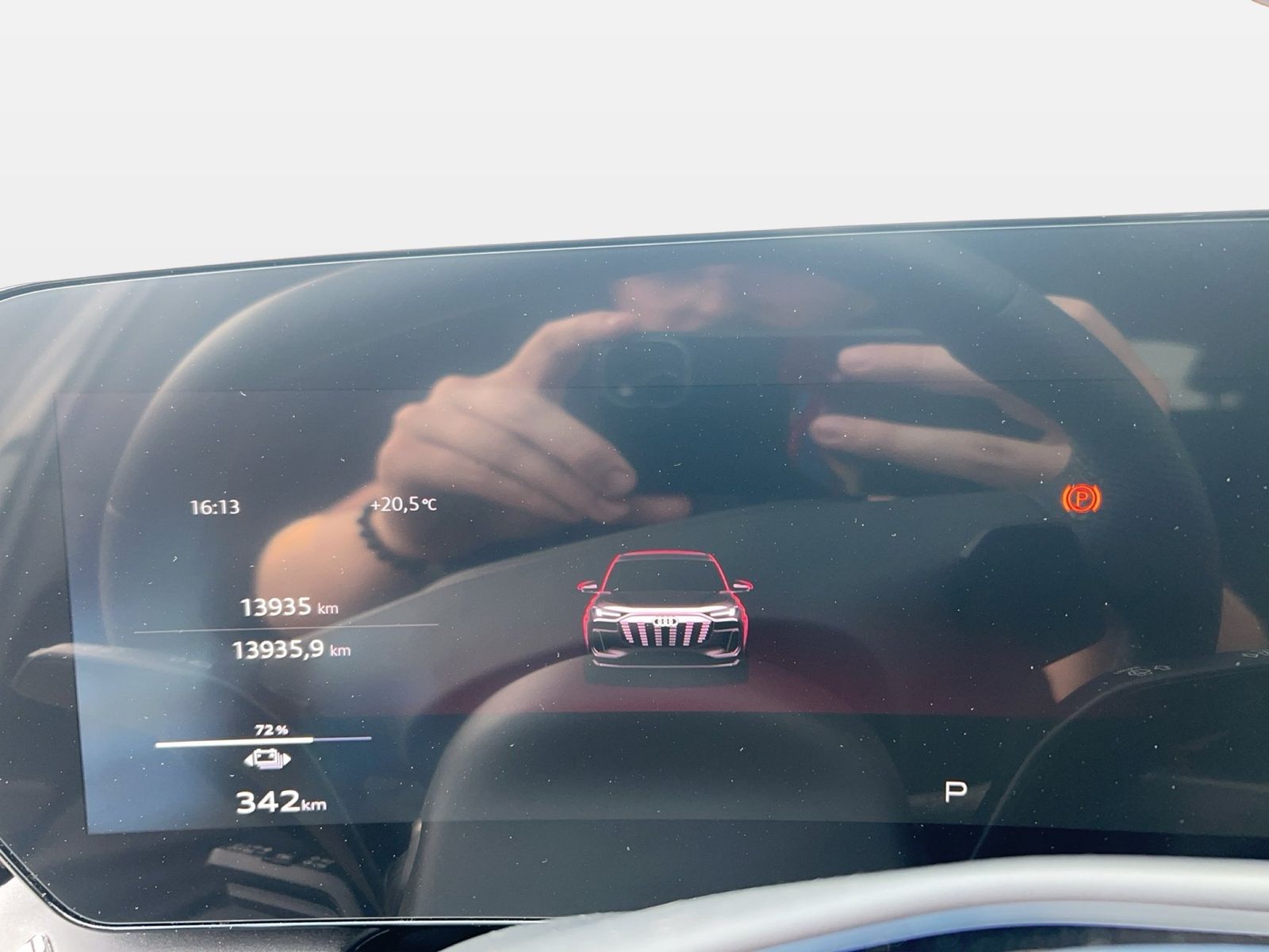 Fahrzeug autohaus mense Fahrzeugabbildung Audi SQ6 e-tron quattro Tech pro HUD|Luft|Pano|4xSHZG