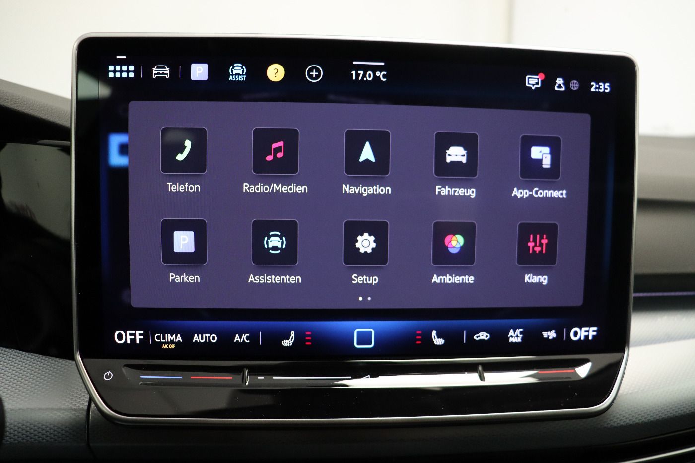Fahrzeugabbildung Volkswagen Golf VIII Variant 1.5 e TSI DSG GOAL CarPlay|AHK