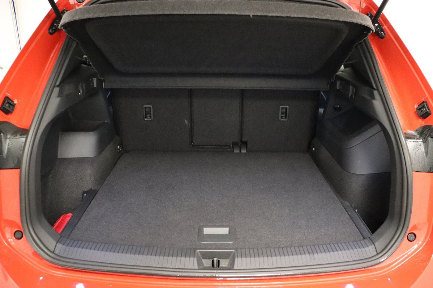 Fahrzeug autohaus mense Fahrzeugabbildung Volkswagen Tiguan 2.0 TDI DSG R-Line AHK 4xSHZG