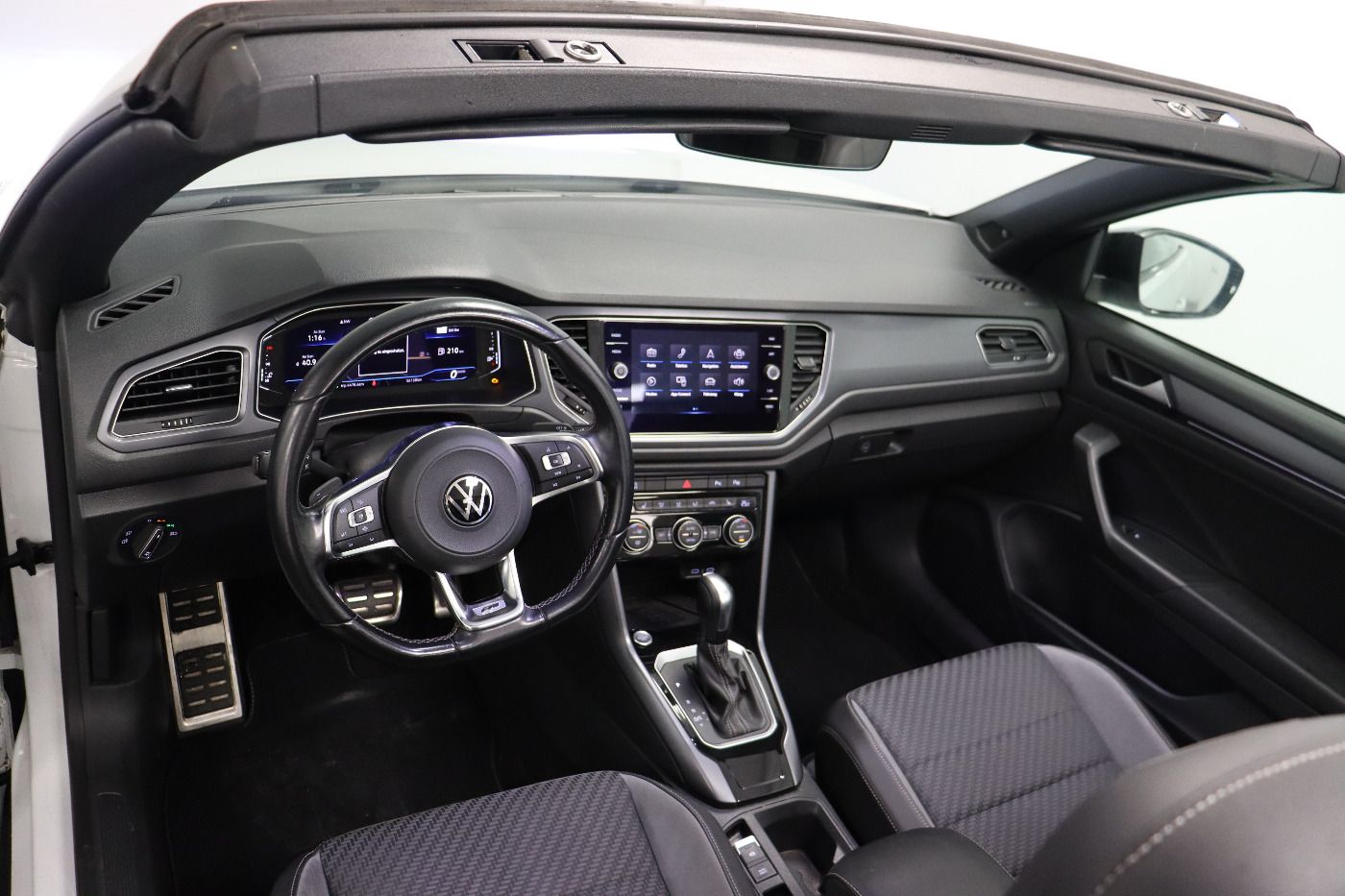 Fahrzeug autohaus mense Fahrzeugabbildung Volkswagen T-Roc Cabriolet 1.5 TSI DSG R-Line Beats|CarPlay