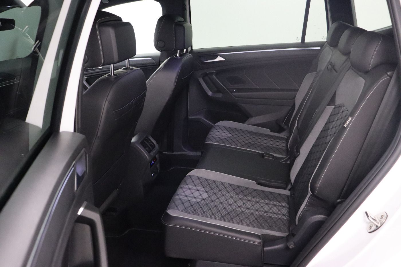 Fahrzeug autohaus mense Fahrzeugabbildung Volkswagen Tiguan Allspace 2.0 TDI DSG 4M R line AHK