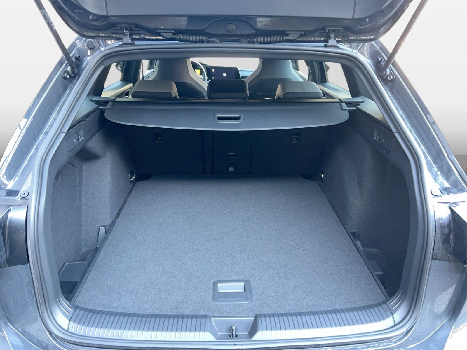 Fahrzeugabbildung Volkswagen Golf VIII Variant 2.0 TDI DSG R-Line CarPlay|ACC