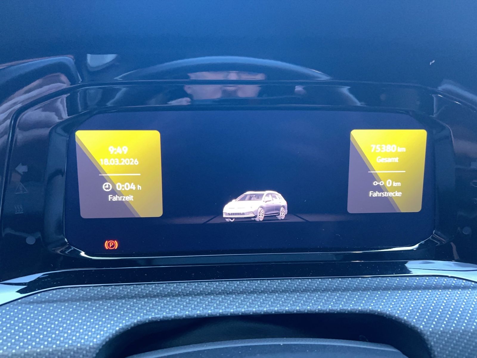 Fahrzeugabbildung Volkswagen Golf VIII Variant 2.0 TDI DSG R-Line CarPlay|ACC