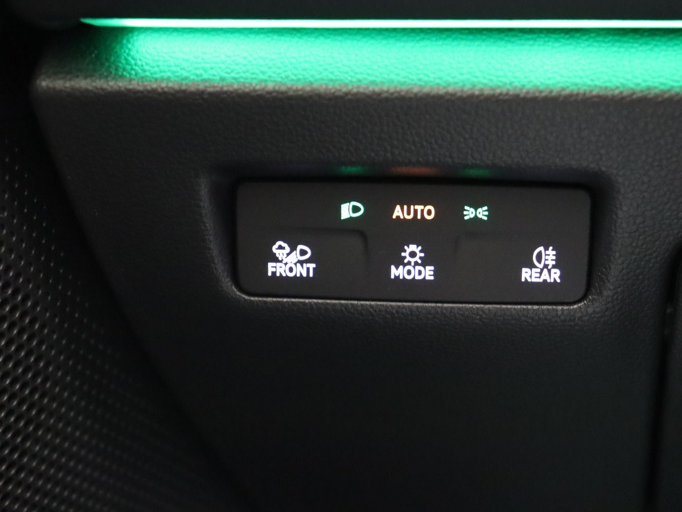 Fahrzeug autohaus mense Fahrzeugabbildung Volkswagen Passat Variant 2.0 TDI DSG Elegance IQ.Light|AHK