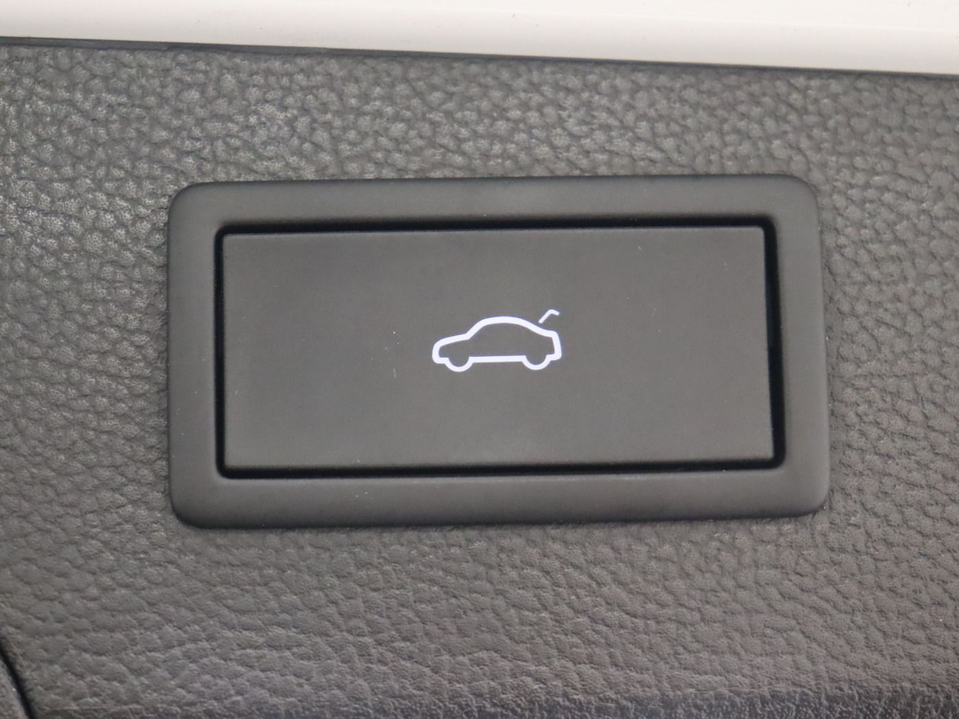 Fahrzeug autohaus mense Fahrzeugabbildung Volkswagen Passat Variant 2.0 TDI DSG Elegance IQ.Light|AHK