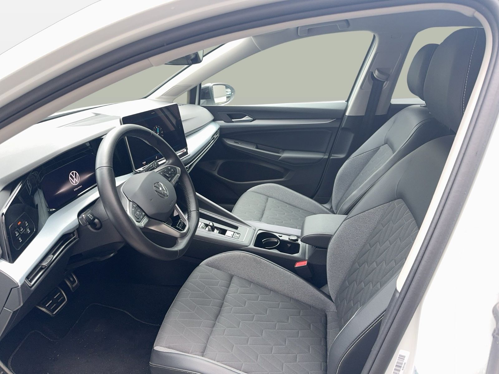 Fahrzeug autohaus mense Fahrzeugabbildung Volkswagen Golf VIII 2.0 TDI DSG GOAL CarPlay|AHK|ACC|LED