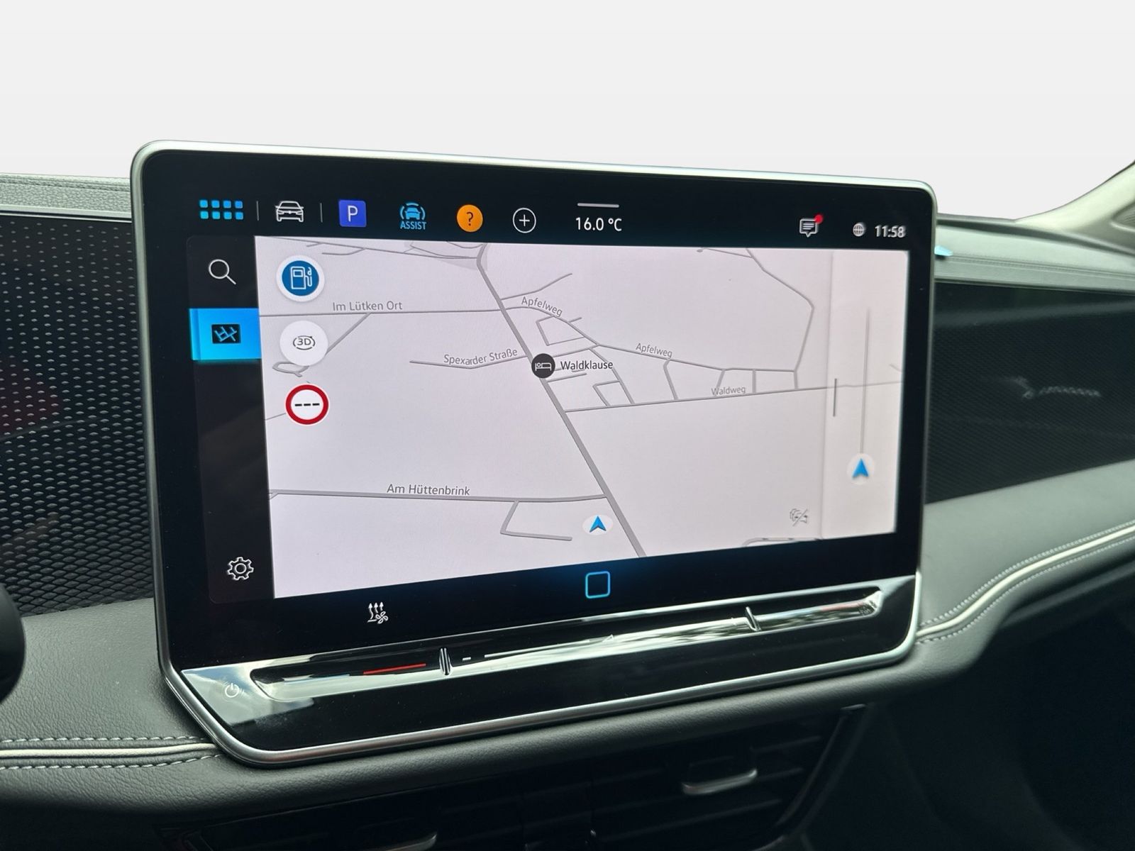 Fahrzeugabbildung Volkswagen Passat Variant 1.5 TSI eHybrid Sport DSG IQ.Ligh