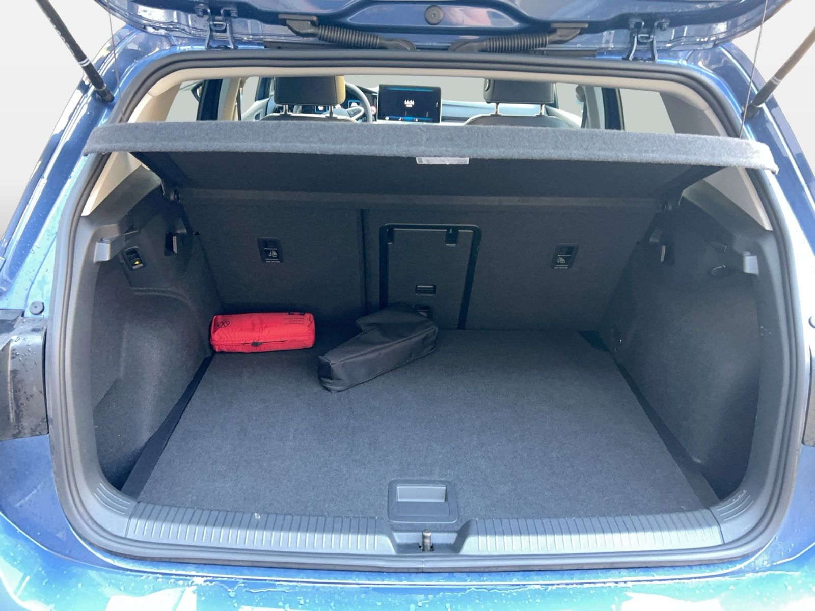 Fahrzeug autohaus mense Fahrzeugabbildung Volkswagen Golf VIII 1.5 TSI Life Goal CarPlay|AHK|ACC|LED