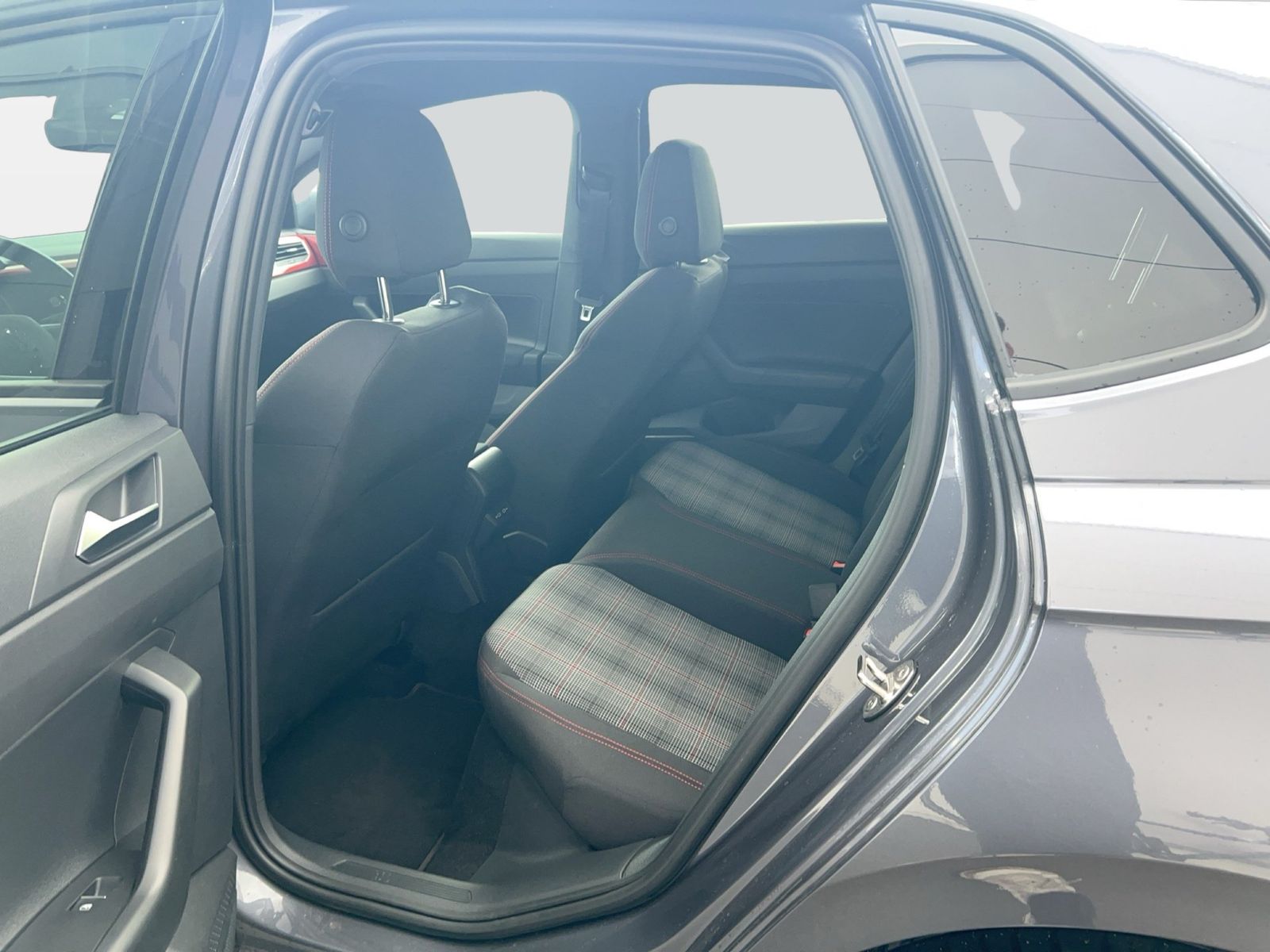 Fahrzeugabbildung Volkswagen Polo 2.0 TSI GTI DSG IQ.Light|Matrix|Beats|LED|L