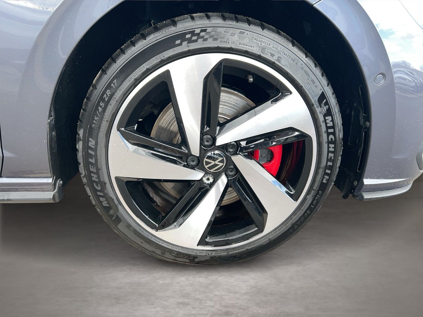 Fahrzeugabbildung Volkswagen Polo 2.0 TSI GTI DSG IQ.Light|Matrix|Beats|LED|L